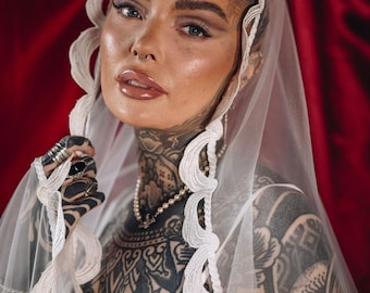 Rope Twist Mantilla Veil Ivory