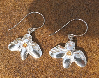 Fine silver and yellow sapphire "bee" earrings.