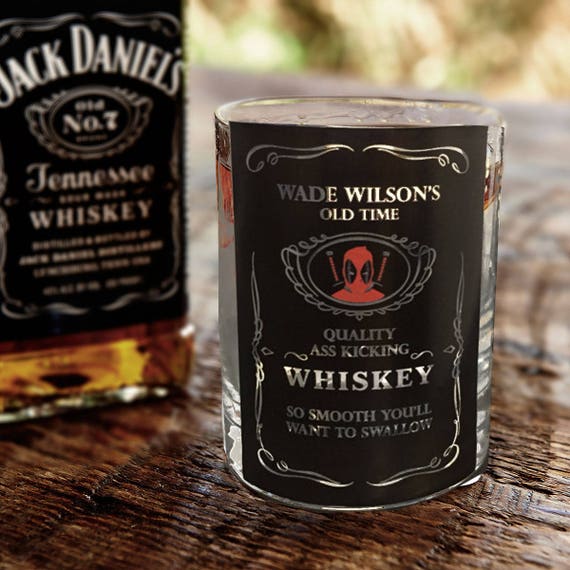 Lustige Superhelden Jack Daniels inspiriert Whiskeyglas