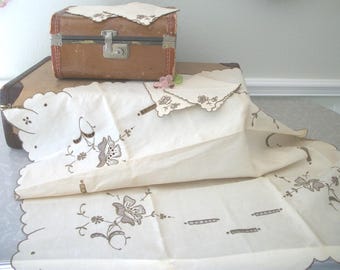 Vintage Madeira Table Linens Table Cover and Four Napkins Hand Embroidered Beige