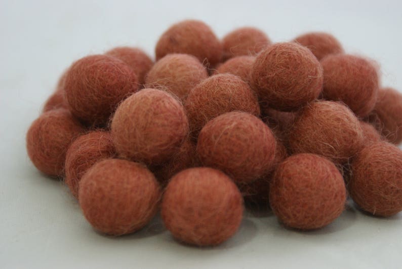 FELT BALL 21. brick sizes: 1cm, 1,5cm 2cm, 3cm, 3,5cm, 4cm, 5cm .... image 4