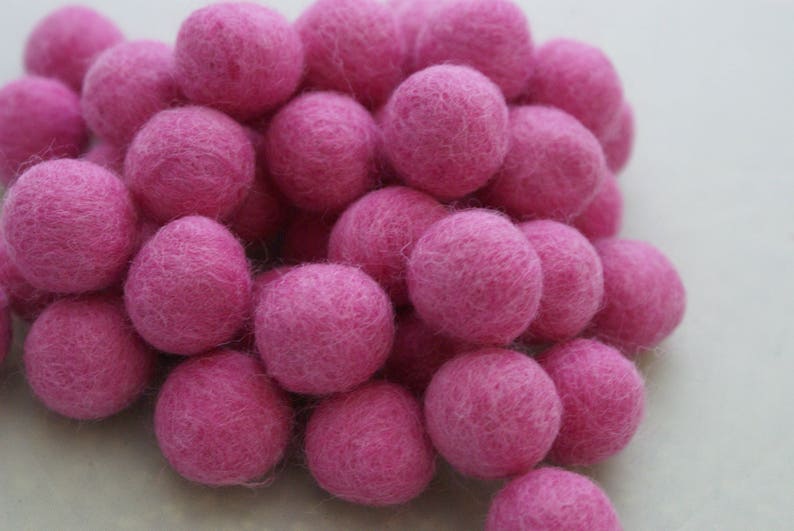 FELT BALL 26 pink sizes: 1cm, 1,5cm 2cm, 3cm, 3,5cm, 4cm, 5cm .... image 2