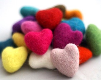 10 pieces x FELT HEARTS handmade