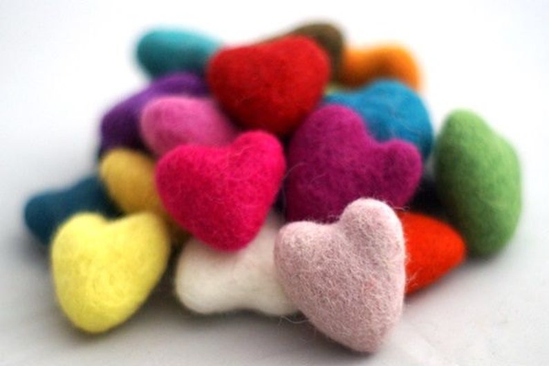 10 pieces x FELT HEARTS handmade image 1