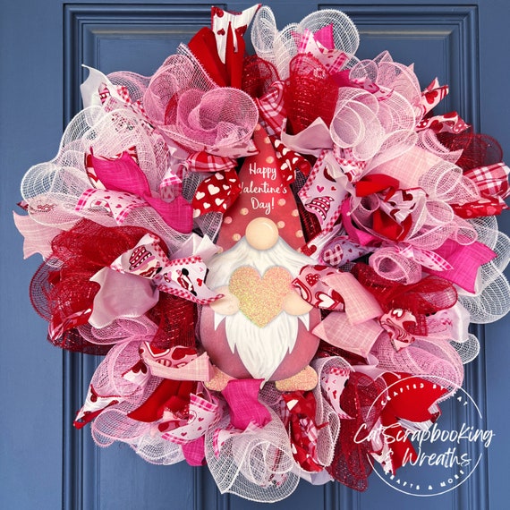 Valentines Wreaths for Front Door, Valentine Door Decorations Valentine  Gnome Wreath with Be Mine Sign Fishnet Yarn, Valentines Day Wreath Decor  for