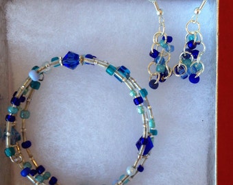 Beaded Bracelet and Earring Set: Blue Tones