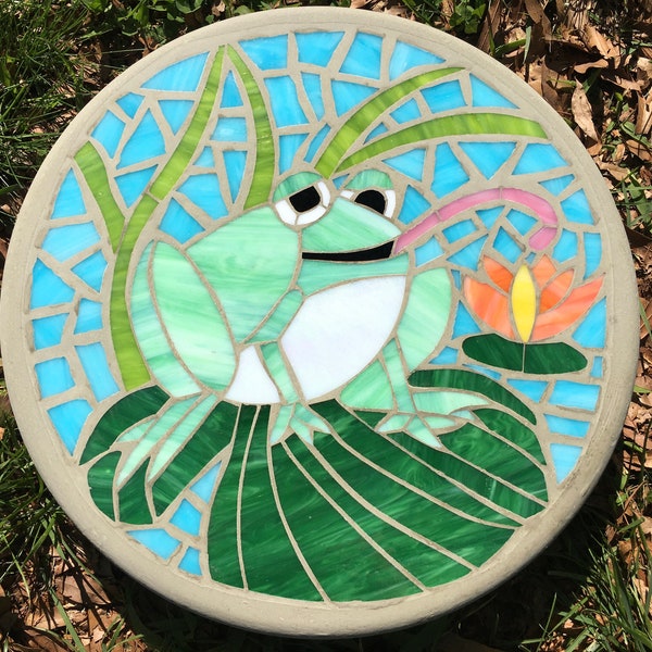 Funny Frog Guy - Frog Pond Art 14 Inch Round Steppping Stone -Mosaic Yard Garden Art-Photo is exact piece to ship-Stained Glass & Concrete