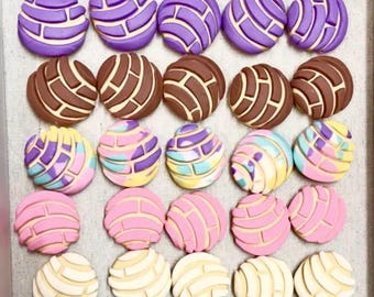 Handmade Clay Conchas – Mexican Pan Dulce Sweet Bread Decorations (Set of 2)