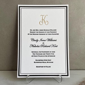 Invitación de boda clásica impresa con tipografía. Conjunto de invitaciones de boda impresas atemporales. Invitación de boda. Invitación tradicional, sobre RSVP.