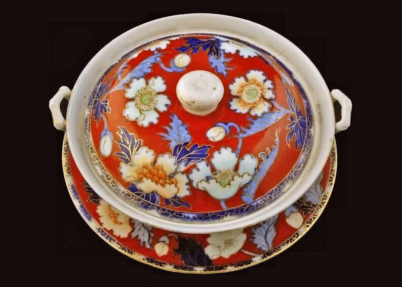 1921-1941 Japan Japanese Arita Ware Red Lidded Bowl with Underplate Poppy Decor c