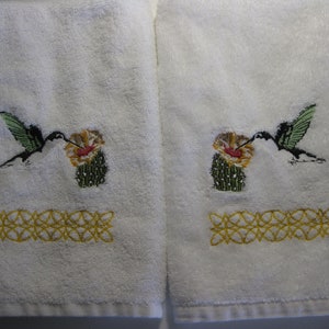 Hummingbird #3 Hand Towel Set