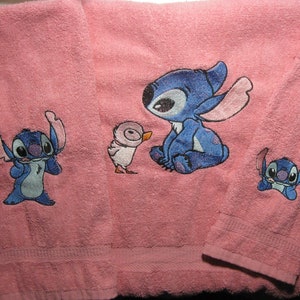 Stitch Embroidered Bath Towel Set