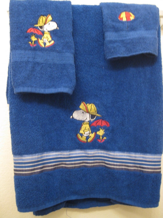 Beagle & Bird Rainy Day Bath Towel Set - Etsy 日本 