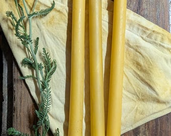 Primitive Molded Beeswax Taper Candle, Unscented, 9" x 0.75"