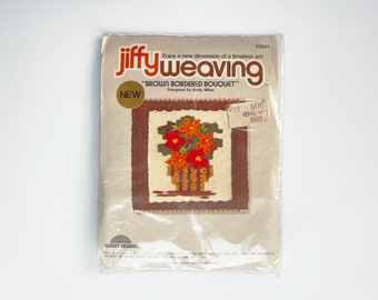Jiffy Weaving Kit, Floral Weaving Kit, Brown Bordered Bouquet, Designed by Betty Miles, 70s Sunset Designs, Vintage Weaving Kit,