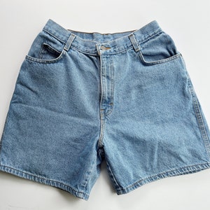 Gitano Jean Shorts, 28" waist, Cotton Jean Shorts, Medium light Wash Denim, Gitano Jeans, vintage USA, Vintage size 12, Denim Shorts
