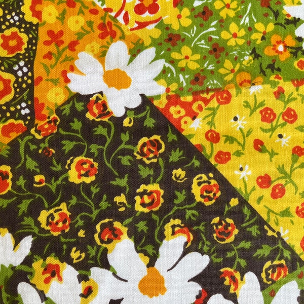 vintage fabric, patchwork Daisy Quilt screen print, green yellow orange, floral, hippie, sewing material, 70s 80s 90s, DIY sew, mod flowers