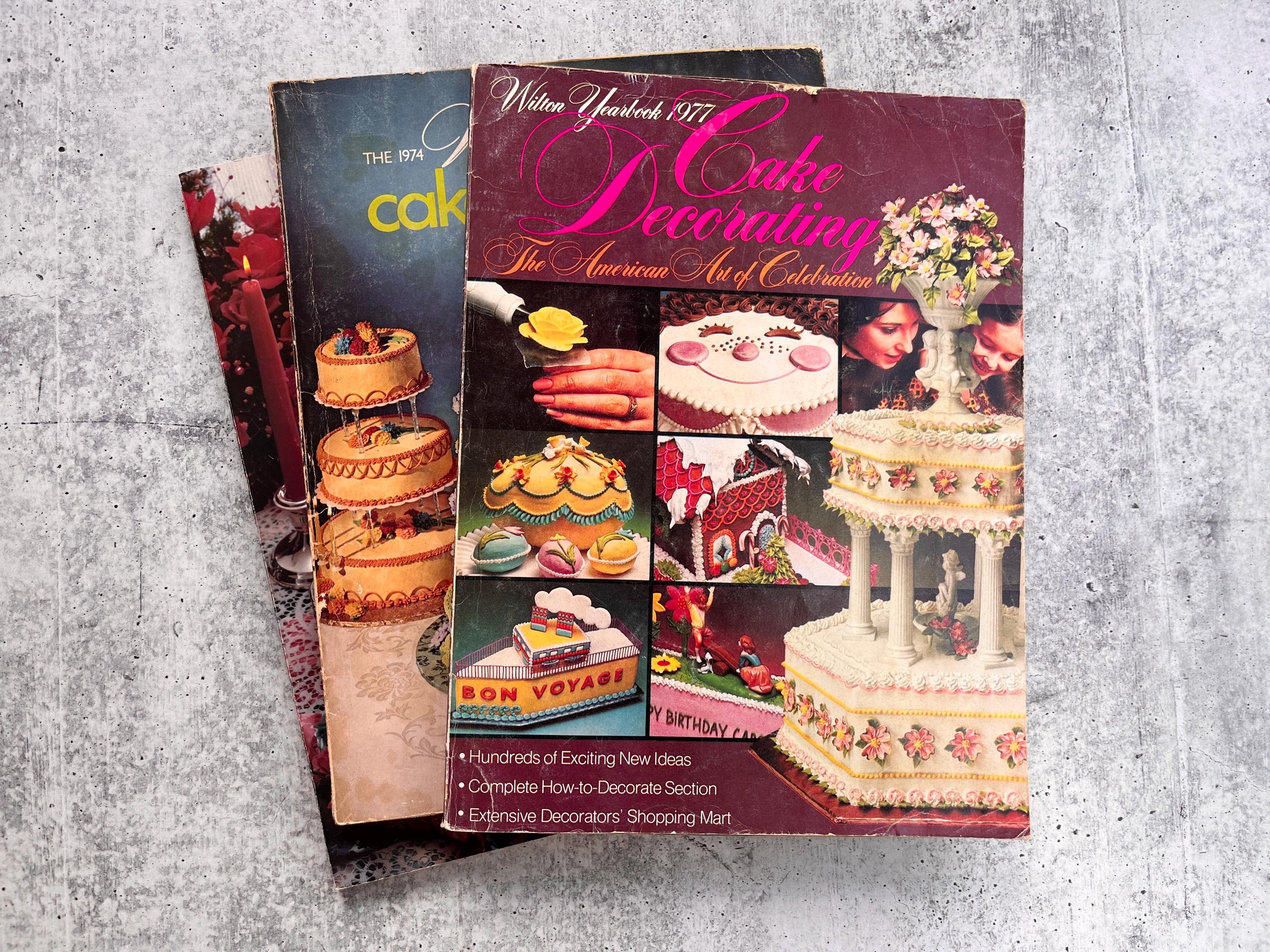 Riviste d'epoca di decorazione di torte Wilton, manuali di