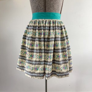 Vintage Dainty Floral Stripe Pattern Waist Apron, Gray Teal Purple White, Flowers, Vintage Easter Apron