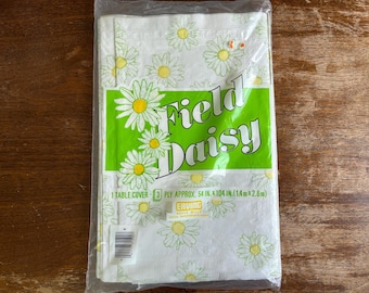 Field Daisy Table Cover, Erving Paper Mills, 3 Ply, 54" x 104" Deadstock Daisy table Cover, Sealed Floral Disposable Table Cover, NOS