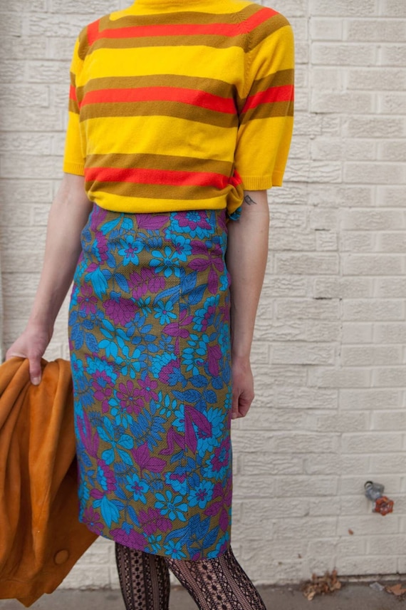 Vibrant floral pencil skirt, 24" waist XS skirt, … - image 1