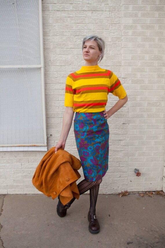 Vibrant floral pencil skirt, 24" waist XS skirt, … - image 8