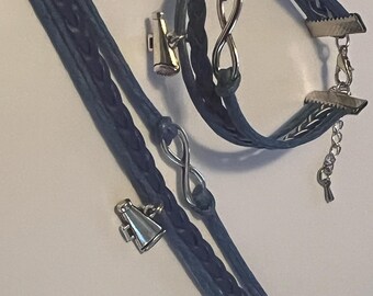 Lot of 2 Megaphone infinity bracelets - blue