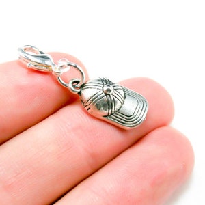 Baseball Hut Charm. Kugelmütze Charm. Baseball Fan Charm. Baue ein Armband Kinder Baseball Charm. SCC209