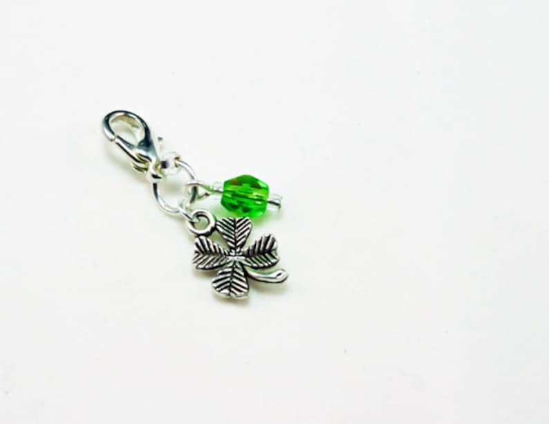 Lucky clip on charm Four Leaf Clover Charm Lucky zipper Charm St Patricks Day Lucky Charm Gift Good Luck Charm Bag charm SCC099 charm w/lobster claw