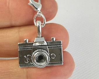 Classic Camera Charm | Photography Zipper Pull Charm | Capture Life Camera add on charm | Travel Zipper Pull Charm | Tourism Charm | SCC1198