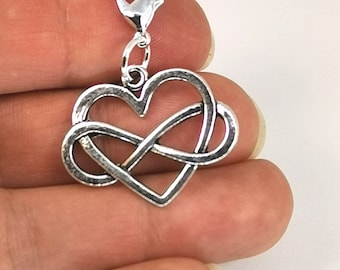 Forever & Ever on Red Hearts Pattern Dangling Bracelet Pendant Charm Forever & Ever on Red Hearts Pattern Dangling Bracelet Pendant Charm