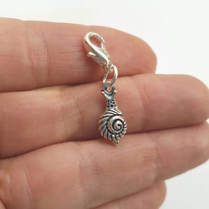 Snail Clip on Charm | Bug zipper pull charm | slow and steady progress Bracelet charm | Clip on Charm  | Planner charm | Keychain charm 871