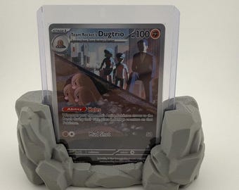 Graded Card Display Stand – Rock Terrain PLA Holder (Slab/Toploader)