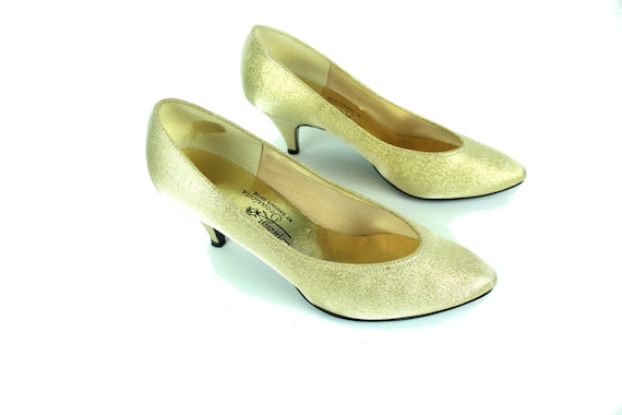 shiny gold pumps