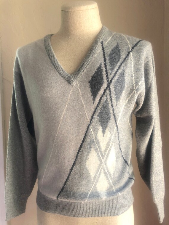 Vintage v-neck gray Pringle of Scotland Intarsia a