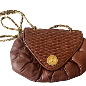 Vintage 1980&#39;s designer PIERRE BALMAIN brown leather quilted chain purse
