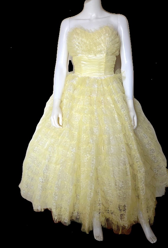 Vintage 1950's strapless yellow tulle cupcake prom