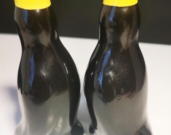 Vintage Black Bird Pie Vents, Ceramic Baking Funnels (Pair)