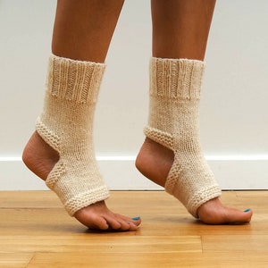 Knitted Alpaca Leg Warmers With Heel Warm Long Wool Dance Socks Knitted  Wool Leg Warmer Socks for Women Toeless Flip Flop Socks Sport Yoga 