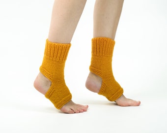 YELLOW YOGA SOCKS. Pedicure socks. Flip flop socks.  Hand knitted from natural sheep wool yarn. Dancing socks. Toeless socks. Orange sun