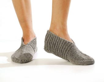 Wool slippers. Men wool slippers. Hand knitted slipper socks. Natural grey wool socks. Minimal slippers. Christmas gift. Home slippers.