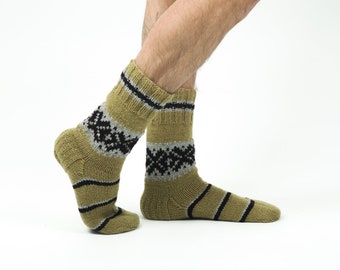 WOOL SOCKS. Men socks. Hand knitted socks. Ornamented wool socks. Light green striped socks. Great gift for men. Warm Christmas Hiking