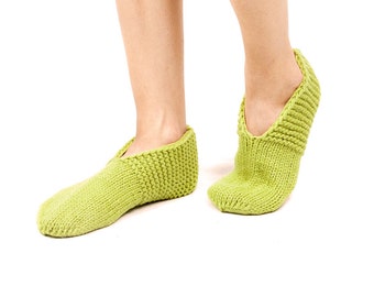 WOOL SLIPPERS. Woman wool socks. Hand knitted slipper socks. Natural light green wool socks. Christmas gift. Home slippers. Bright slippers.