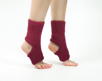 YOGA SOCKS. Pedicure socks. Flip flop socks.  Raspberry Pink Hand knitted from natural sheep wool yarn. Dancing socks. Toeless socks. red