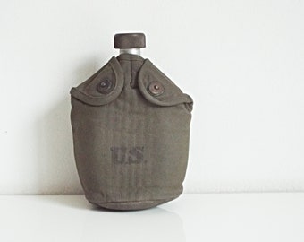 Vintage U.S. military flask, original army water bottle,outdoor eating equipment, military canteen, camping and hiking utensils