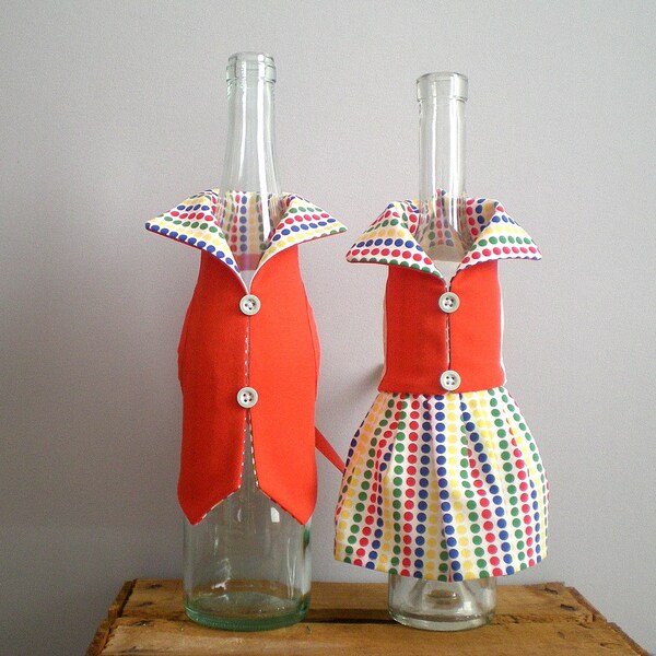 WINE bottle dress, handmade red wine bottle sleeve, bottle cover, gift wrapping, home decoration