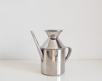 Dispensador de aceite de oliva italiano vintage: Aceitera de aluminio, utensilio de cocina y decoración de cocina.