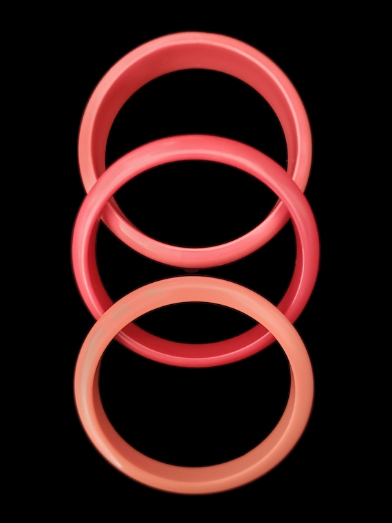 1980s Pink Plastic Bangle Stack | 80s Vintage Cor… - image 4