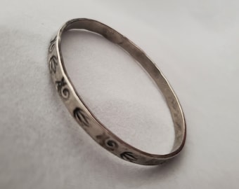 1970s Agave and Lizard Stamped Sterling Silver Bangle, Made in Mexico | 70s Vintage 925 Mexican Silver Bracelet