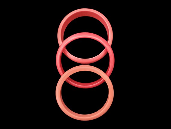 1980s Pink Plastic Bangle Stack | 80s Vintage Cor… - image 3